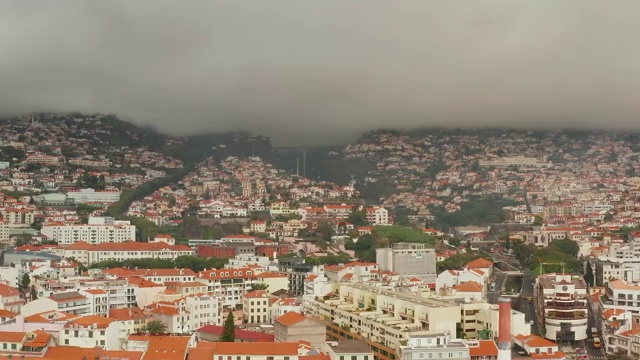 Funchal，马德拉，葡萄牙城市景观。视频素材