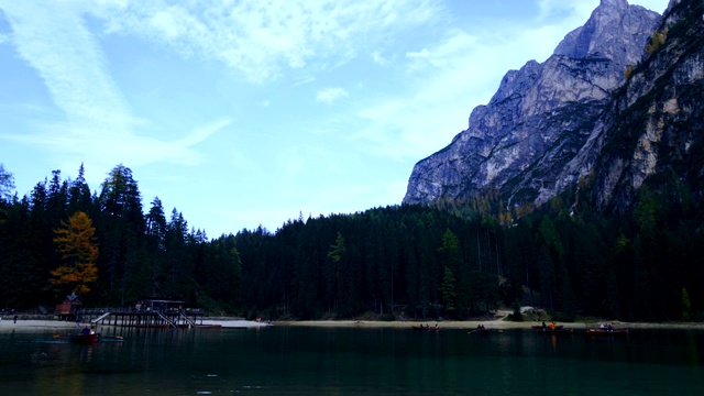 意大利Dolomites的Braies湖的时间流逝视频素材