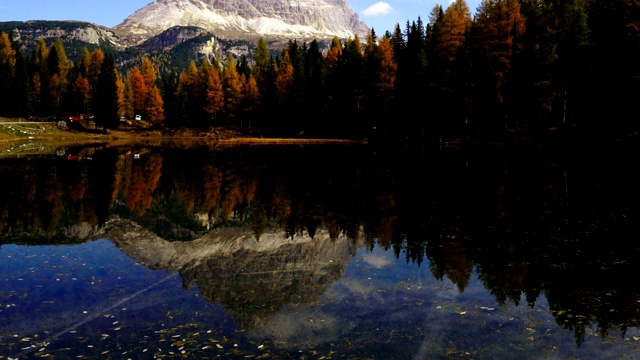 意大利Dolomites的安托诺湖的时间流逝视频素材