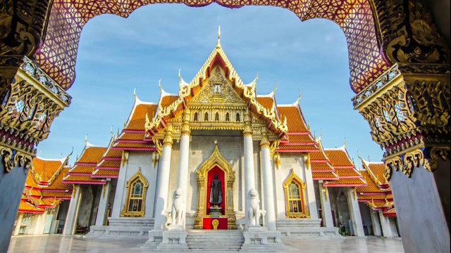 Wat Benchamabophit Temple曼谷旅游地标和外国游客，泰国4K时间延时视频素材