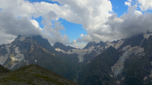 在东白山，高加索，俄罗斯，欧洲国家公园观赏山景视频素材