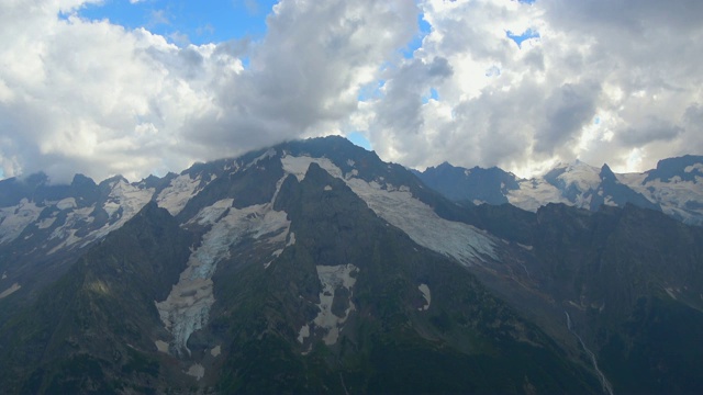 在东白山，高加索，俄罗斯，欧洲国家公园观赏山景视频素材