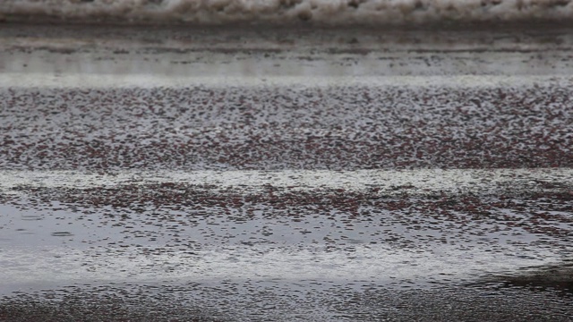 公路沥青雨点高清镜头无人视频素材