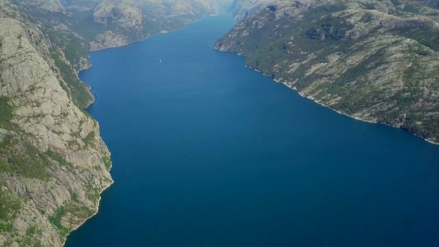 峡湾鸟瞰图视频素材