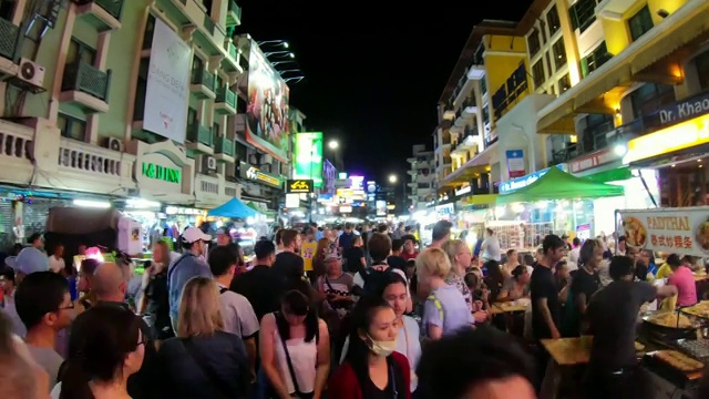 泰国曼谷考山路夜间的时间流逝视频素材