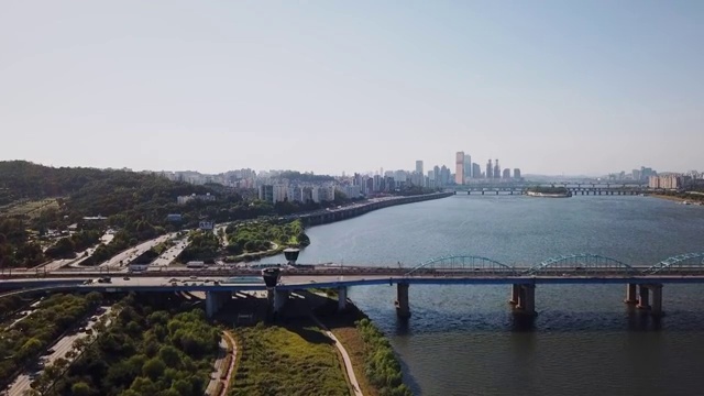 美丽的城市景观鸟瞰首尔市，韩国。视频素材