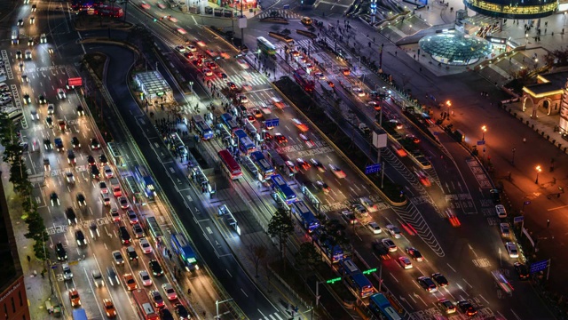 韩国首尔汉城站公交换乘中心夜景视频素材