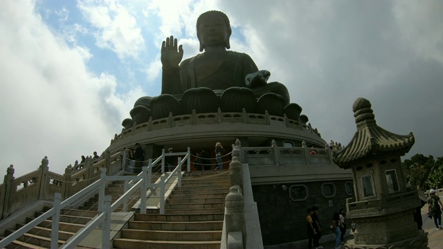 The big Buddha on昂坪村in昂坪村在香港视频素材