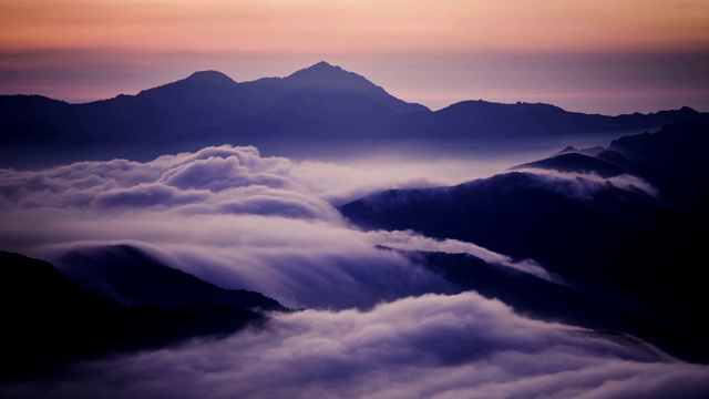 日三山(国家公园)的榕树峰和天王峰一览视频素材