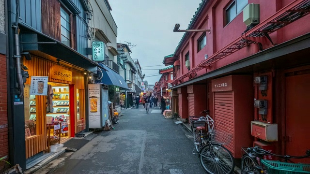 4K时间推移-缩小人群周围浅草寺地区-日本东洋浅草视频素材