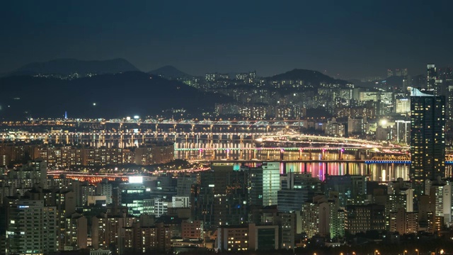 汉江附近的城市建筑夜景视频素材