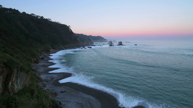 Silencio 海滩 (Playa del Silencio) 的日出。视频素材