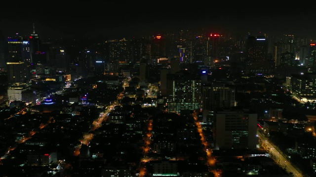 夜色照亮吉隆坡市景航空全景4k马来西亚视频素材