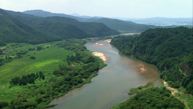 江原道正城郡流动的河流视频素材