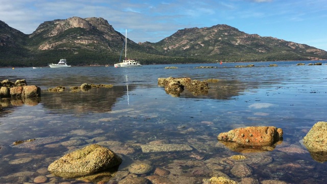 澳大利亚塔斯马尼亚的Coles Bay Freycinet国家公园视频素材