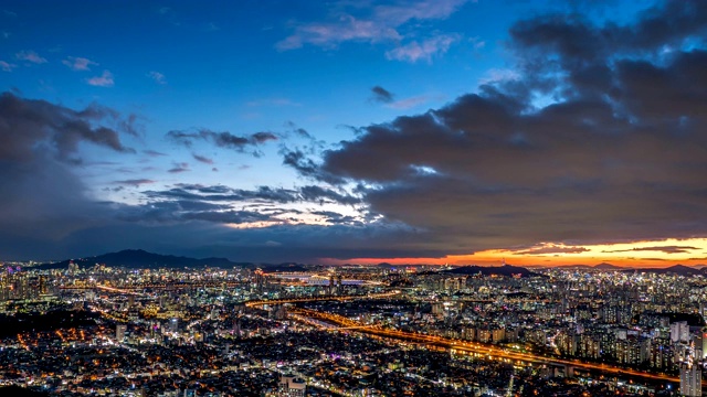 韩国首尔，从光津谷的龙马山到白天的城市景观视频素材