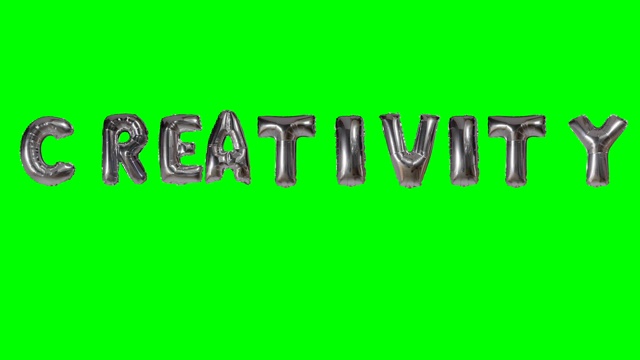 单词创意从氦气银气球字母漂浮在绿色屏幕上视频下载