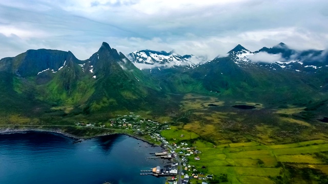 Senja Mefjordvar,岛屿。美丽的自然挪威自然景观mefjord。视频素材