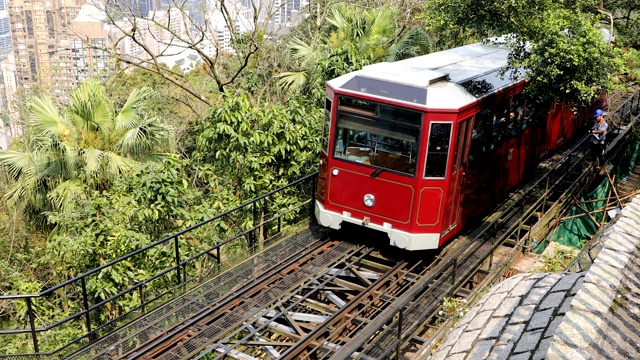 有轨电车前往中国香港太平山顶视频素材