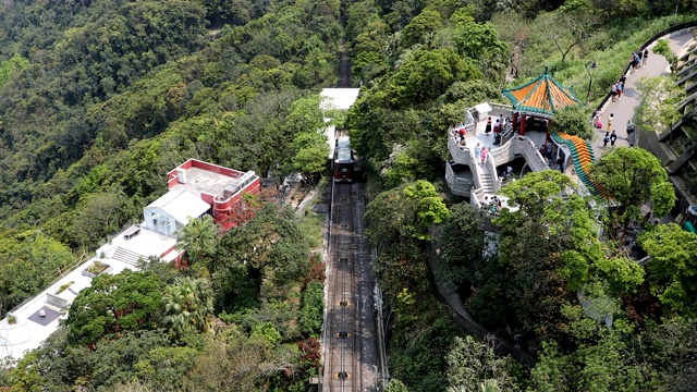 有轨电车前往中国香港太平山顶视频素材