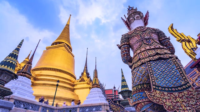 4k时间流逝曼谷曼谷佛寺或翡翠佛寺的地标，泰国曼谷市视频素材