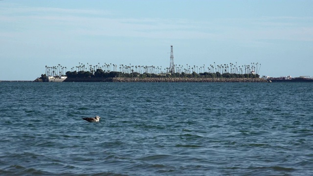 海上石油钻探岛视频素材