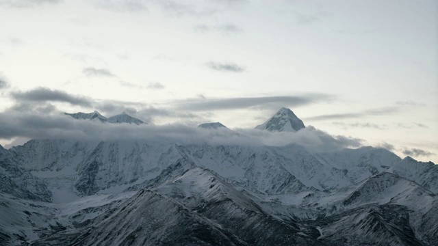 贡嘎山——“山中之王”视频素材