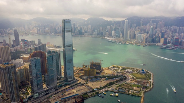 中国香港维多利亚港市区交通的超远景鸟瞰图视频素材