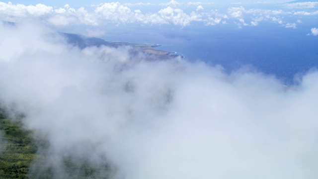 鸟瞰图哈雷阿卡拉国家公园海岸线毛伊岛视频素材