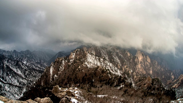 德岳山(国家公园)公雍岭雪景视频素材