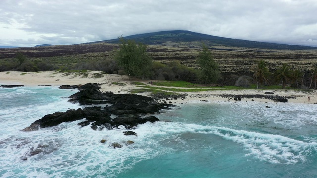 Makalawena海滩大岛夏威夷鸟瞰图视频素材