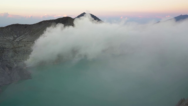 日出在卡瓦伊仁，全景，印度尼西亚视频素材