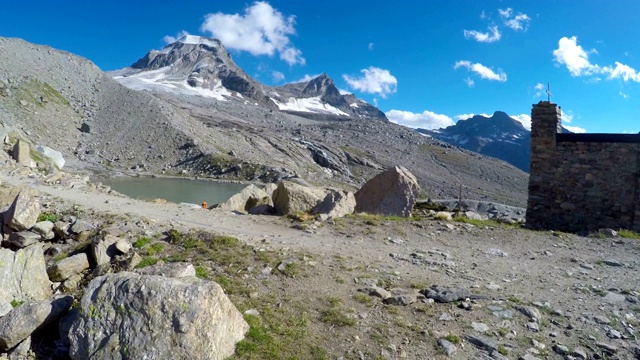 登山家POV在远征意大利阿尔卑斯山的大天堂峰视频素材