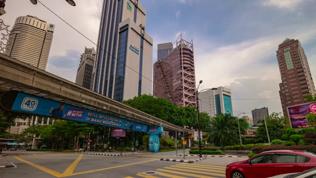 晴天吉隆坡市区交通街道十字路口全景4k时间间隔马来西亚视频素材