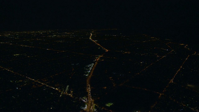 航空夜景照明高速公路墨尔本城市郊区视频素材