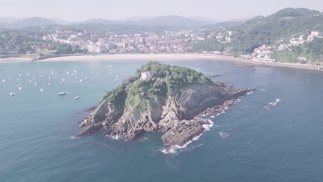 SanSebastian(多诺斯蒂亚)空中观景视频素材