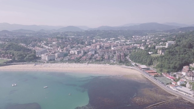 SanSebastian(多诺斯蒂亚)空中观景视频素材