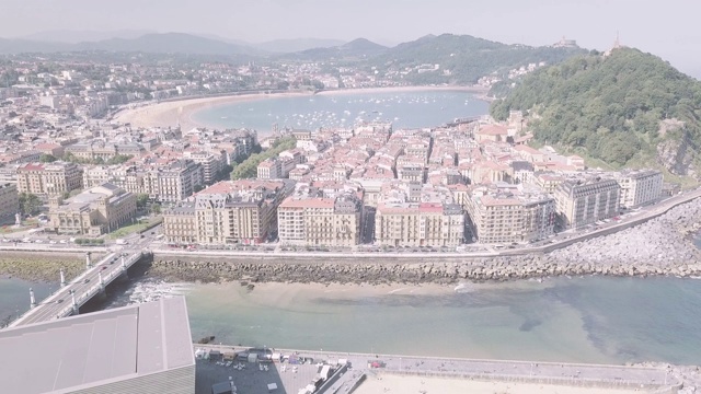 SanSebastian(多诺斯蒂亚)空中观景视频素材