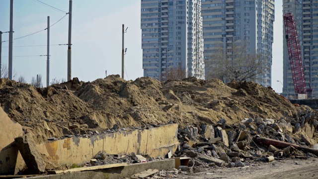 地震后被摧毁的城市视频素材