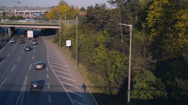 高速公路上汽车的时间间隔视频素材