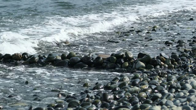 河东蒙古海滩(卵石海滩)在Geoje视频素材