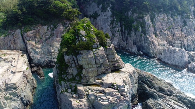 在海笒海的新仙台悬崖视频素材