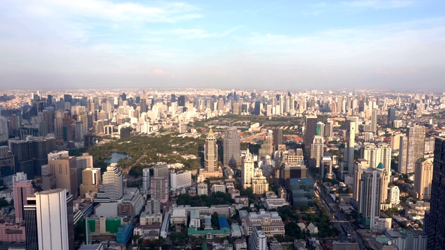 鸟瞰图的城市时间流逝的一天在曼谷视频素材