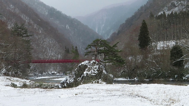 冬天下雪的日本风景视频素材