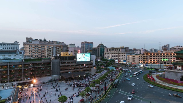 T/L WS HA PAN Rush Hour时光流逝，西安钟楼，古代中国建筑/西安中国亚洲视频素材