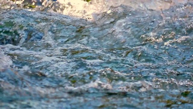 山区速度清澈的河流视频素材