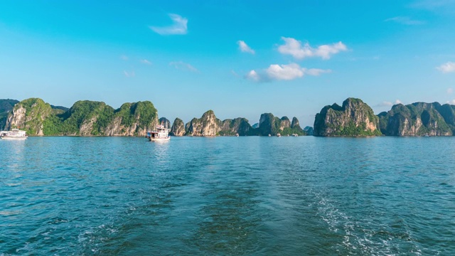 邮轮后视图下龙湾，越南，时间流逝视频视频素材