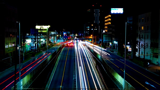 日本东京奈日市八原路口附近的市中心街道视频素材