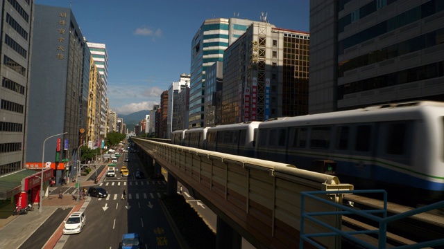 晴天台北市交通街道道路全景4k台湾视频素材