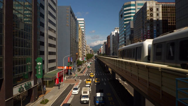 晴天台北市交通街道道路全景4k台湾视频素材